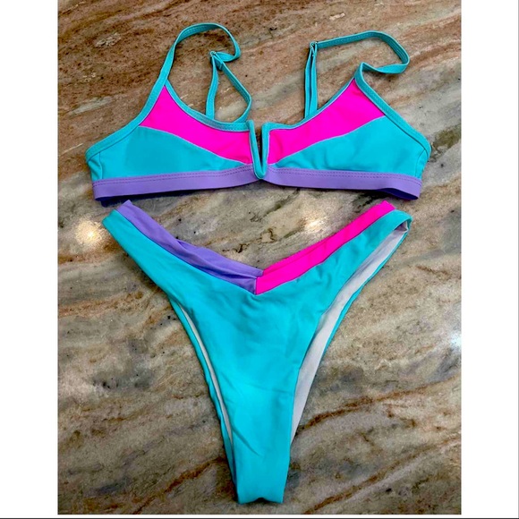 Shein bikini - Picture 1 of 3